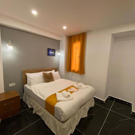 Zeus Economy Booking Suit İstanbul Otel Dış mekan fotoğraf